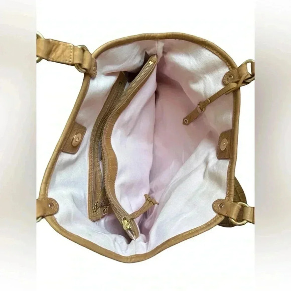 Cole Haan Serena Jitney Straw & Leather. Tote with soft pink lining. - Picture 10 of 11